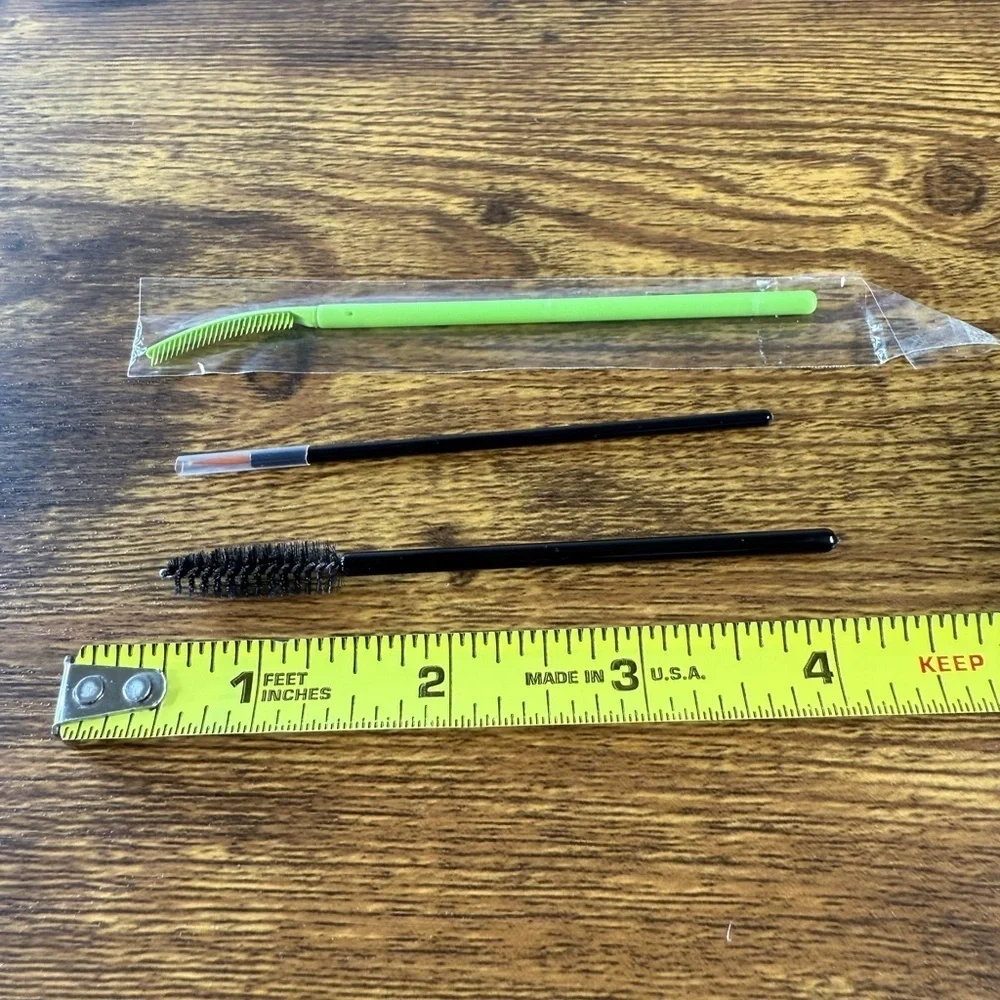 Green and Black Eyebrow Grooming Set